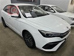 ئێم جی 5 پڵەس